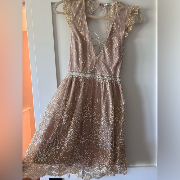 Hello Molly dress - Picture 1 of 5